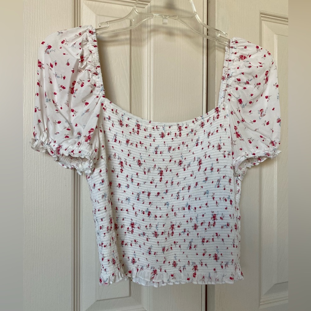 Floral-print puff-sleeve top